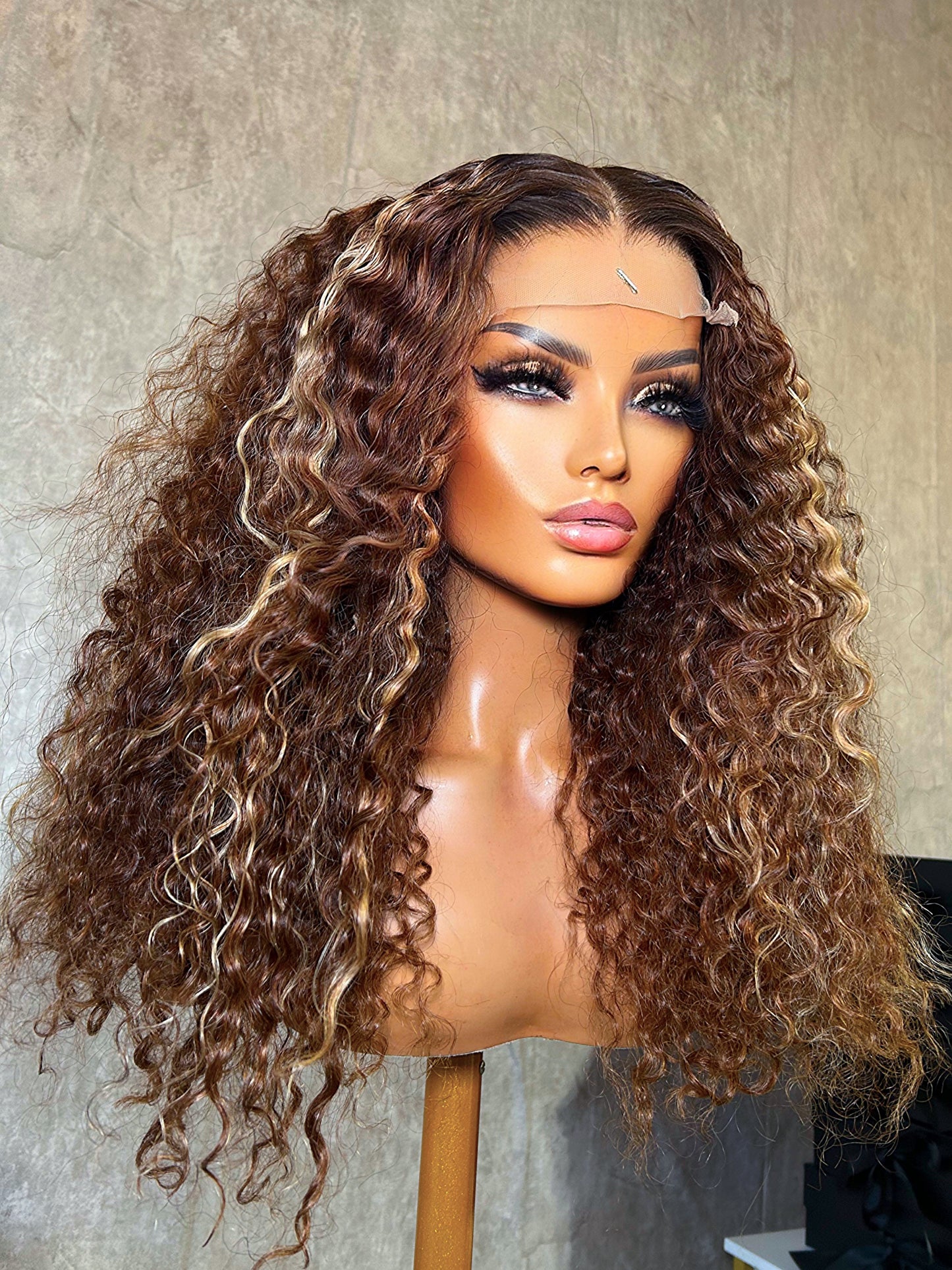 Diamond II Glueless Lace Wig RTS